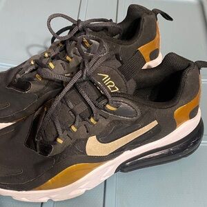Nike Air Max 270 Youth 5.5 Black and Gold Athletic Sneakers Activewear Running